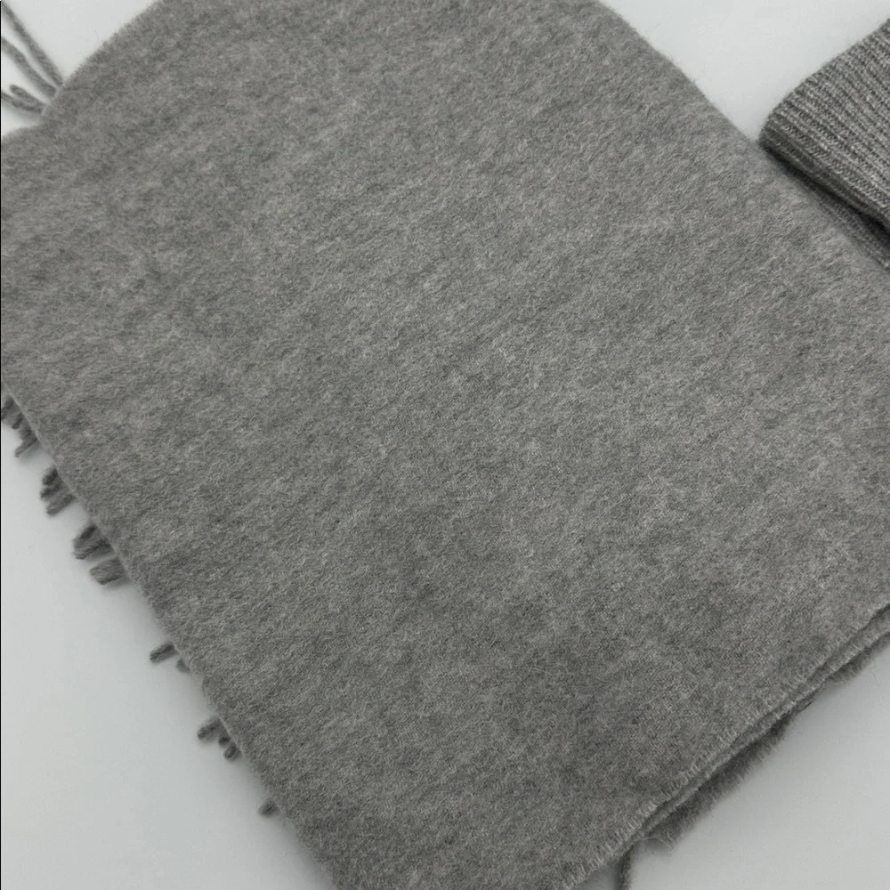 Fishers Finery 100% cashmere glove, scarf set Soft Grey